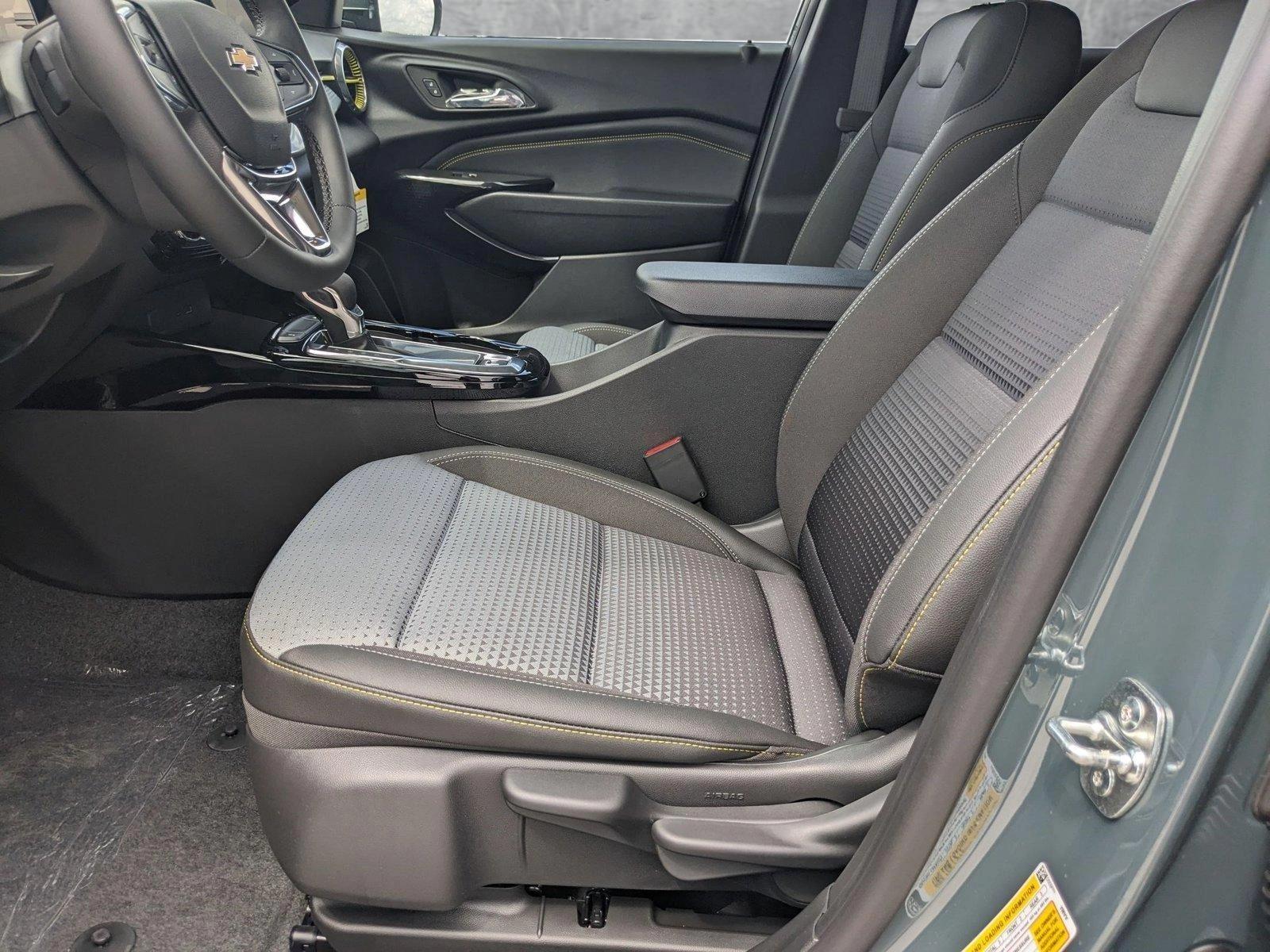 2025 Chevrolet Trax Vehicle Photo in MIAMI, FL 33172-3015