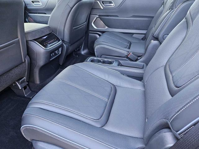 2025 INFINITI QX80 Vehicle Photo in Fort Worth, TX 76132