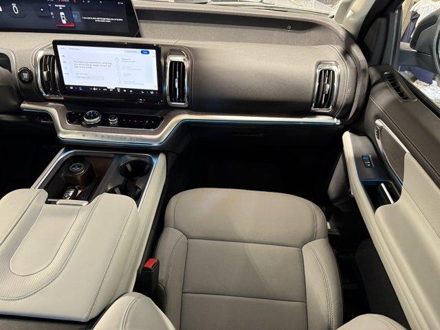 2025 Ford Expedition Vehicle Photo in Ogallala, NE 69153
