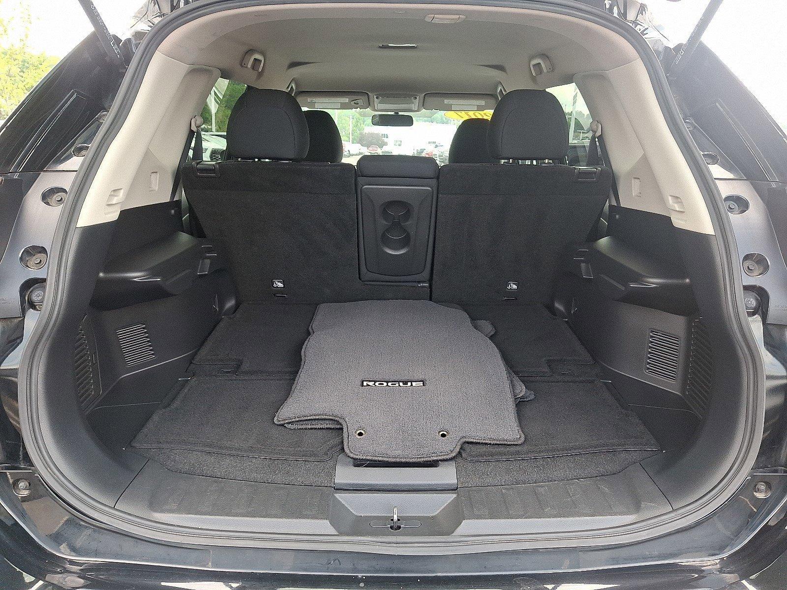 2017 Nissan Rogue Vehicle Photo in Harrisburg, PA 17111
