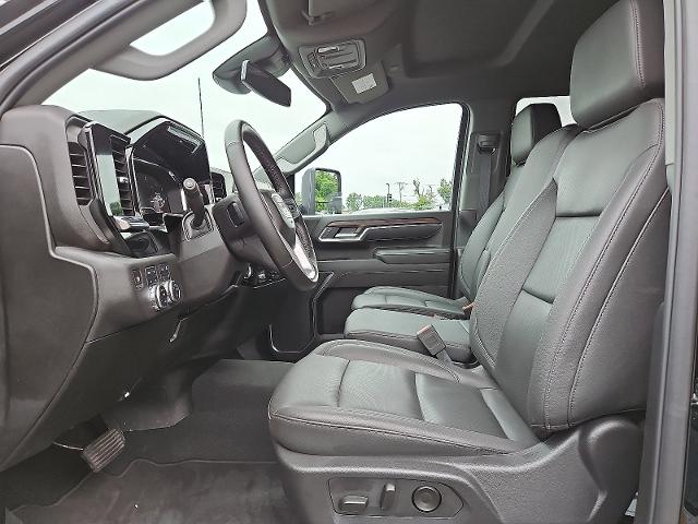 2025 GMC Sierra 2500 HD Vehicle Photo in TREVOSE, PA 19053-4984