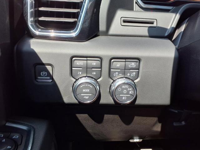 2024 GMC Sierra 3500 HD Vehicle Photo in EMPORIA, VA 23847-1235
