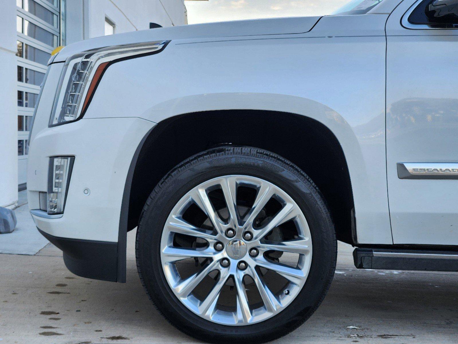 2019 Cadillac Escalade Vehicle Photo in PLANO, TX 75024