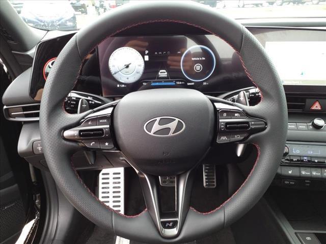 2024 Hyundai ELANTRA Vehicle Photo in Peoria, IL 61615