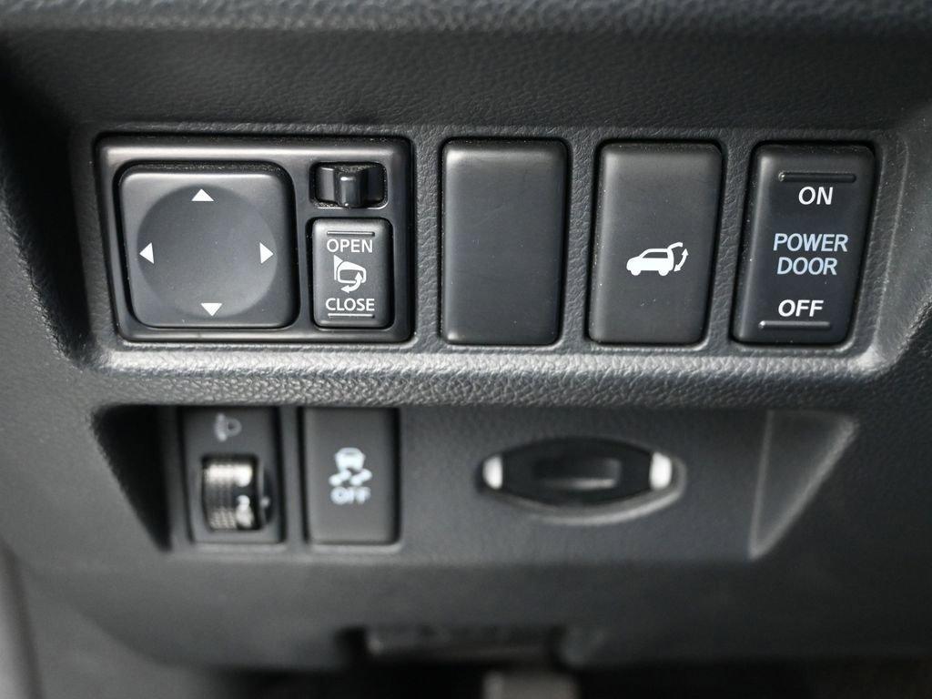 2017 INFINITI QX70 Vehicle Photo in Marion, IA 52302