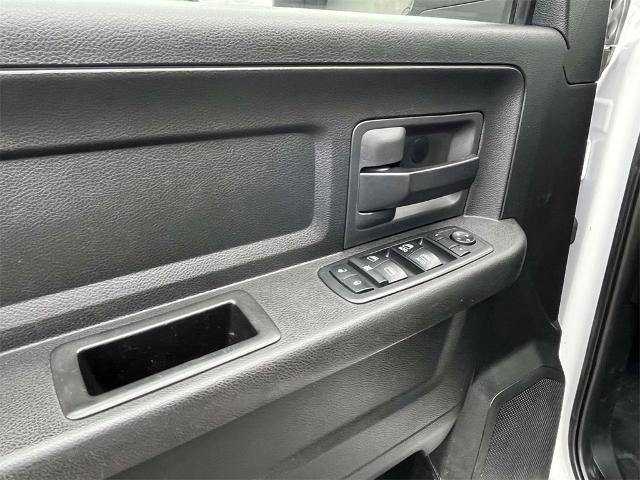 2018 Ram 3500 Chassis Cab Vehicle Photo in ALCOA, TN 37701-3235