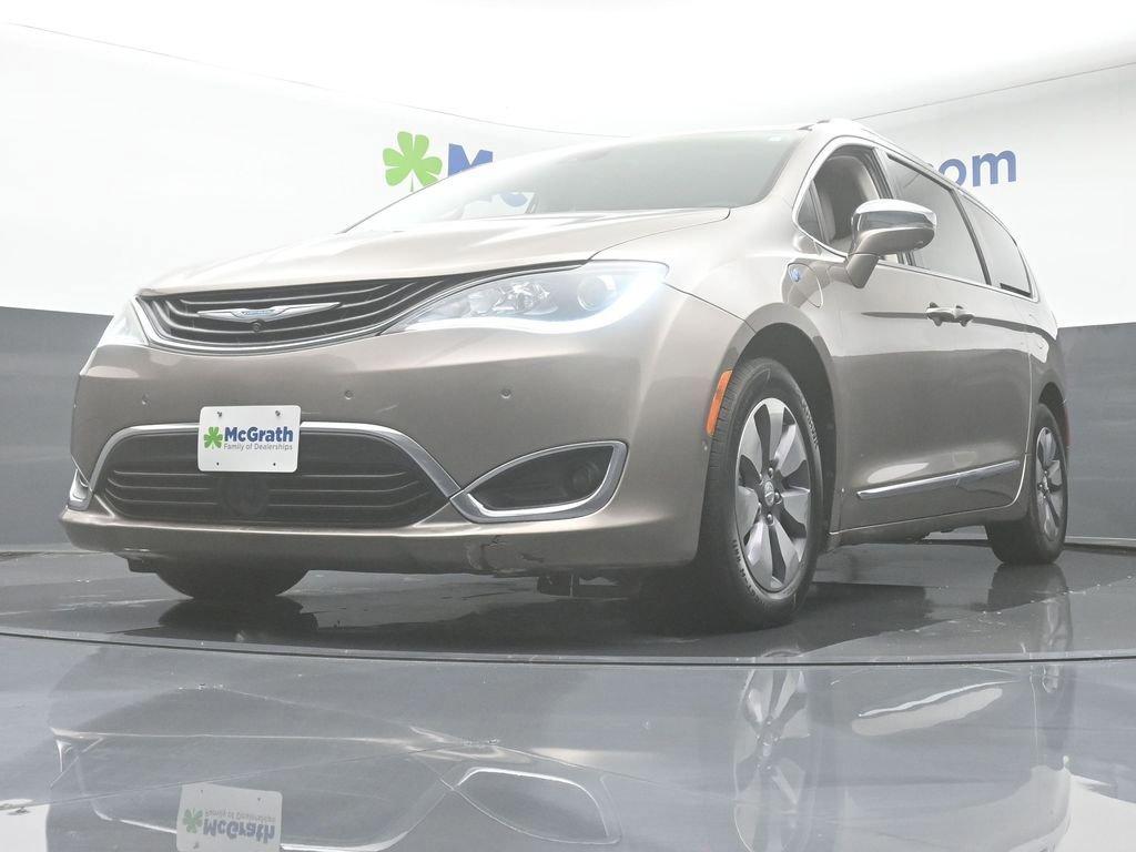 2018 Chrysler Pacifica Vehicle Photo in Marion, IA 52302