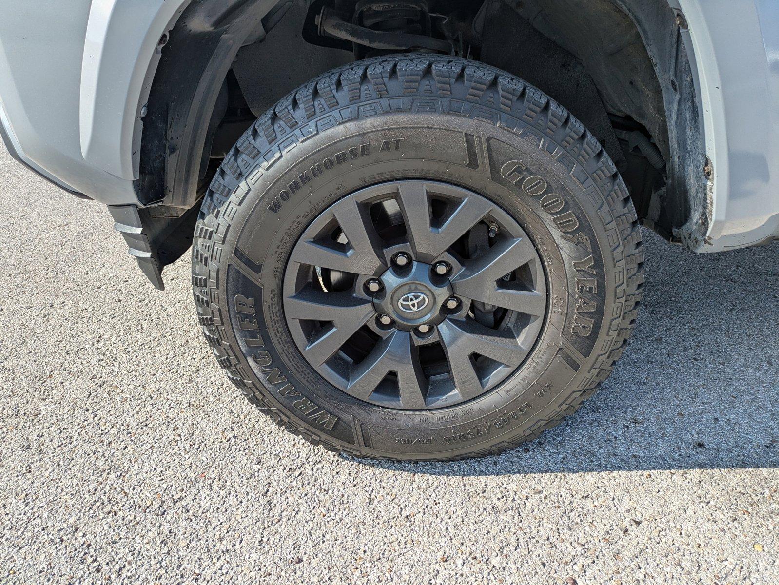 2020 Toyota Tacoma 4WD Vehicle Photo in Corpus Christi, TX 78415