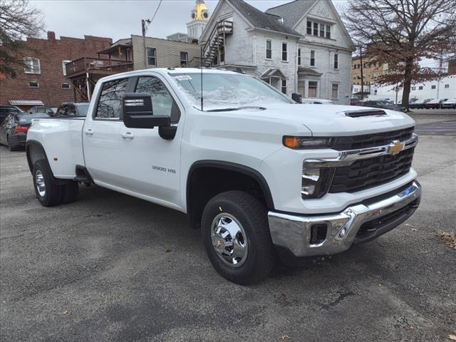 2025 Chevrolet Silverado 3500 HD Vehicle Photo in INDIANA, PA 15701-1897