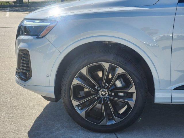 2025 Audi Q7 Vehicle Photo in HOUSTON, TX 77090