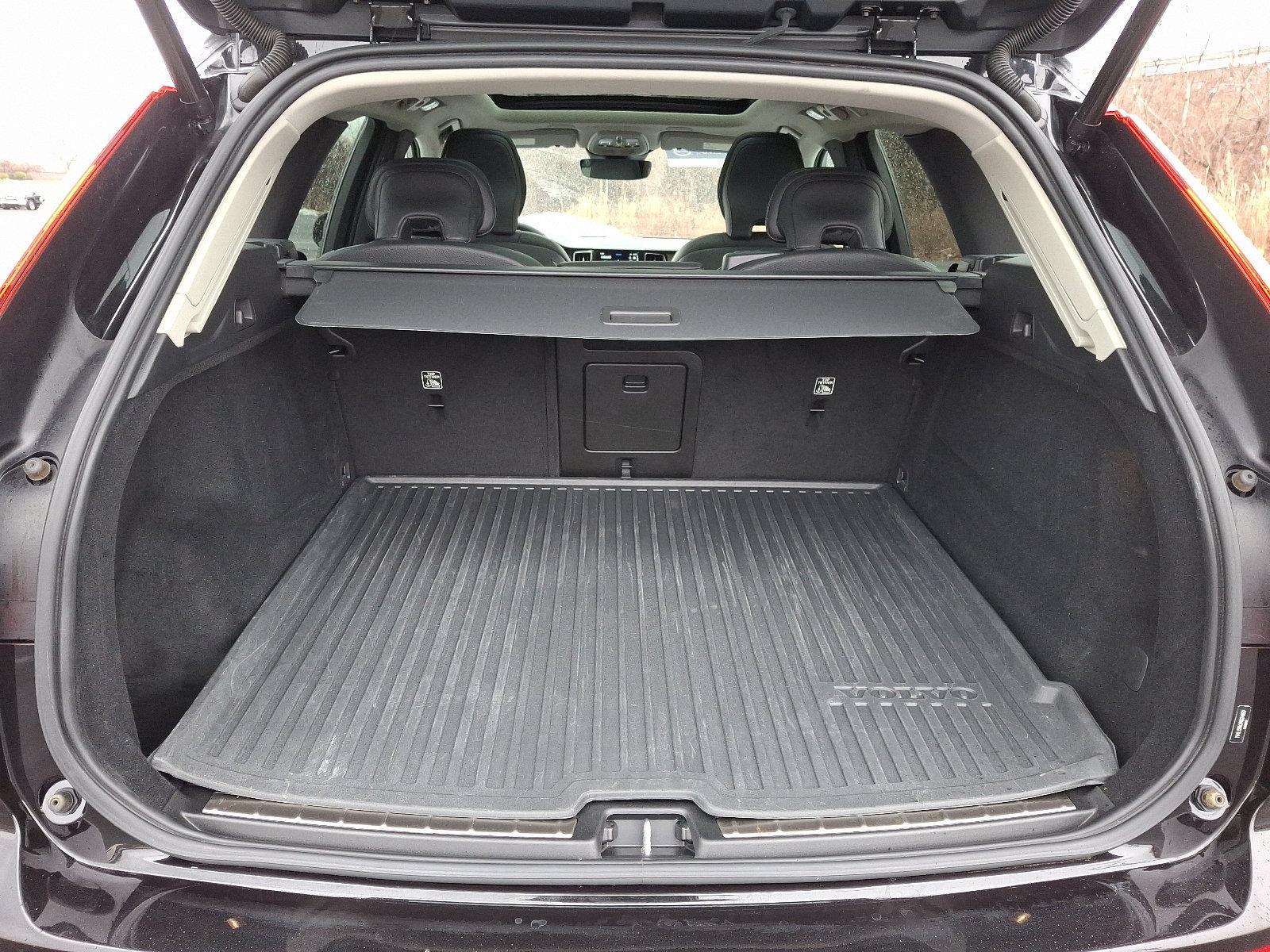 2022 Volvo XC60 Vehicle Photo in Trevose, PA 19053