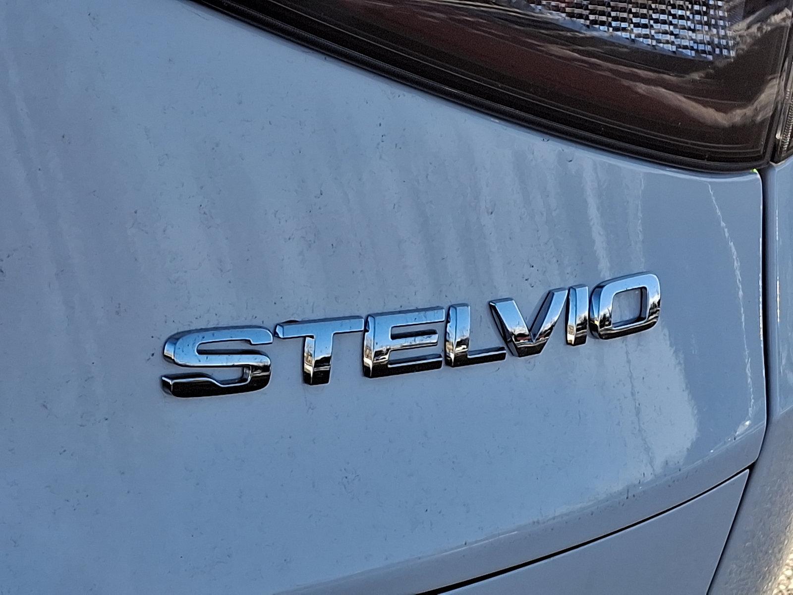 2025 Alfa Romeo Stelvio Vehicle Photo in Willow Grove, PA 19090