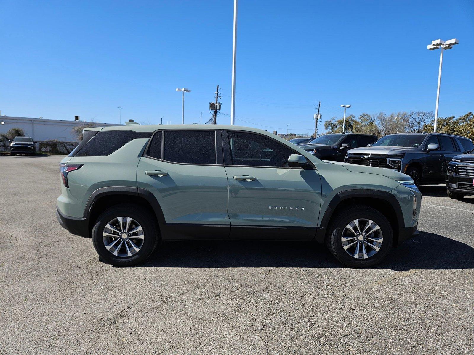 2025 Chevrolet Equinox Vehicle Photo in AUSTIN, TX 78759-4154