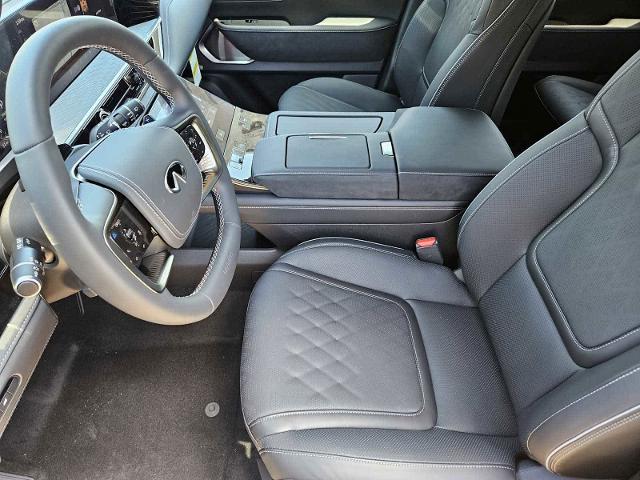 2025 INFINITI QX80 Vehicle Photo in Fort Worth, TX 76132