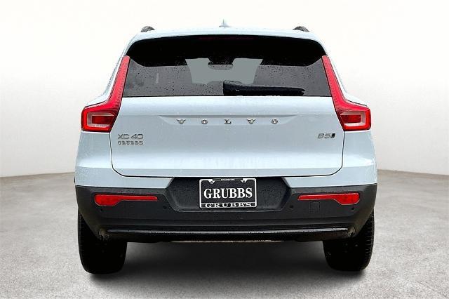 2025 Volvo XC40 Vehicle Photo in Grapevine, TX 76051