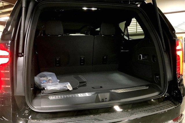 2025 Chevrolet Suburban Vehicle Photo in KANSAS CITY, MO 64114-4502