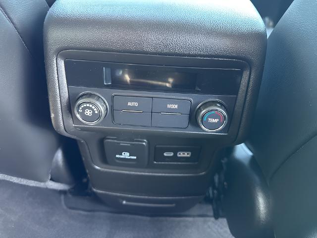 2023 GMC Acadia Vehicle Photo in MANITOWOC, WI 54220-5838