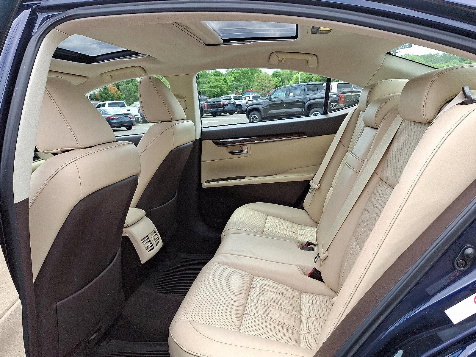 2017 Lexus ES 350 Vehicle Photo in Trevose, PA 19053