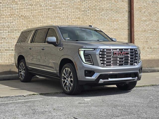 2025 GMC Yukon XL Vehicle Photo in DALLAS, TX 75209-3016