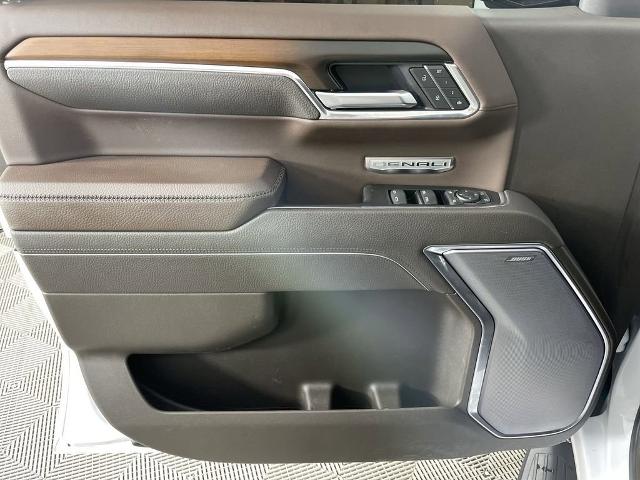 2025 GMC Sierra 1500 Vehicle Photo in GILBERT, AZ 85297-0402