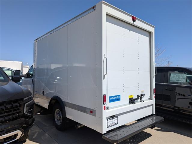 2024 Chevrolet Express Commercial Cutaway Vehicle Photo in ENGLEWOOD, CO 80113-6708