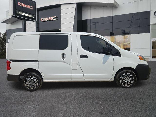 2014 Nissan NV200 Vehicle Photo in WATERTOWN, CT 06795-3318