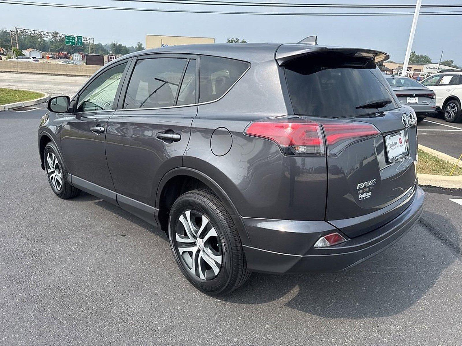 2018 Toyota RAV4 Vehicle Photo in Harrisburg, PA 17111