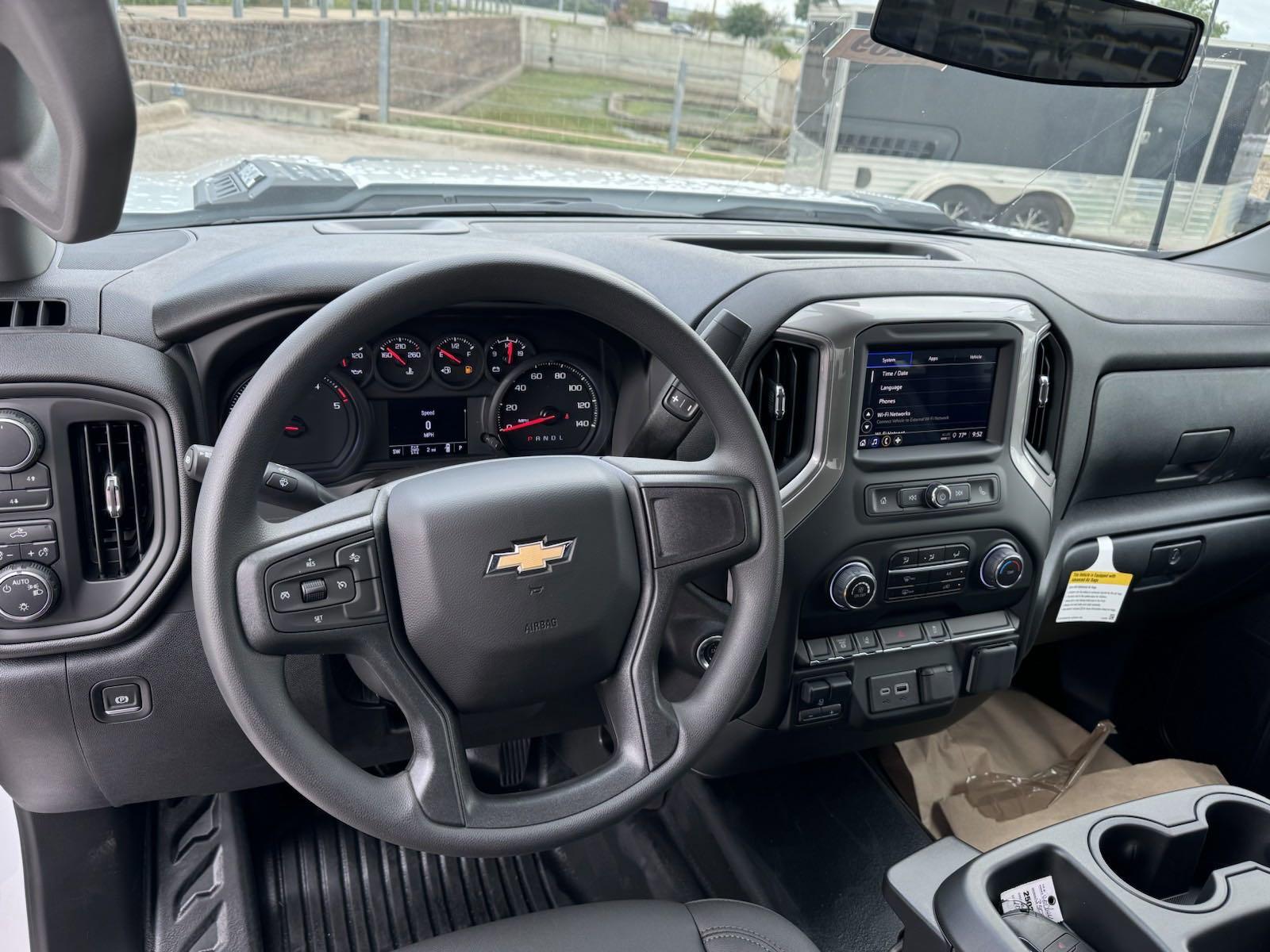 2025 Chevrolet Silverado 3500 HD Vehicle Photo in GEORGETOWN, TX 78626-7508