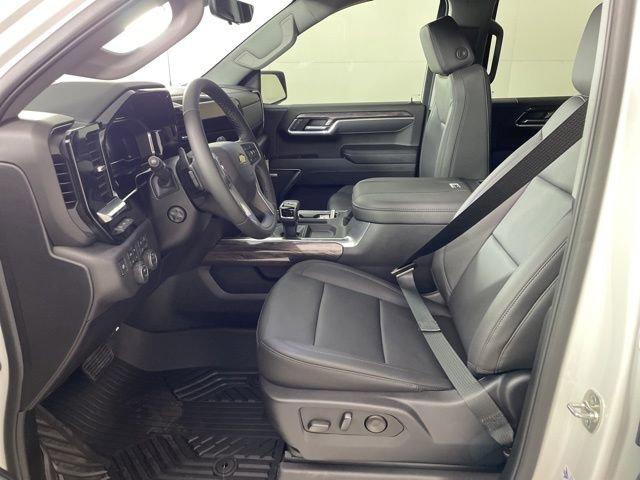 2025 Chevrolet Silverado 1500 Vehicle Photo in PHOENIX, AZ 85014-3381