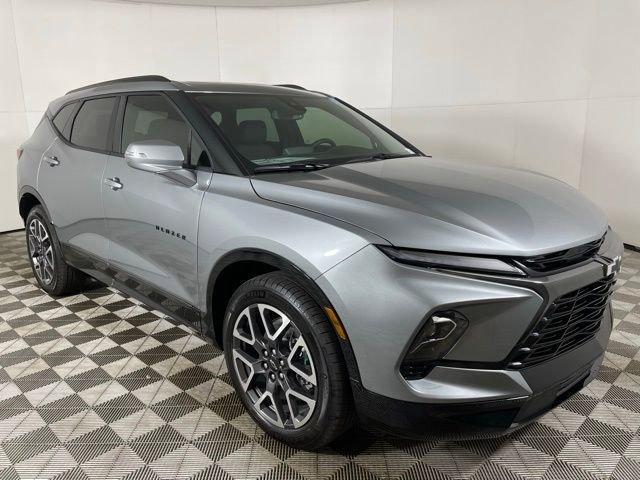 2025 Chevrolet Blazer Vehicle Photo in PHOENIX, AZ 85014-3381