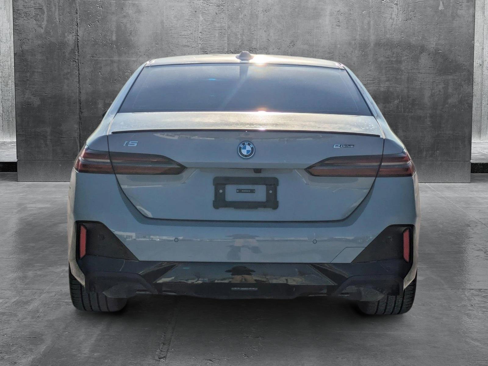 2024 BMW i5 Vehicle Photo in LAUREL, MD 20707-4622