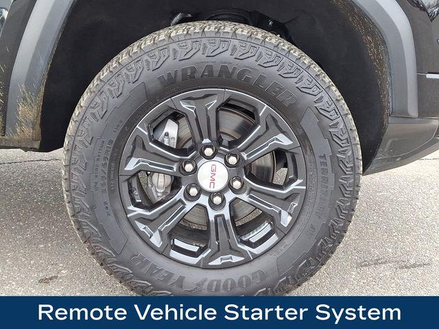 2023 GMC Canyon Vehicle Photo in DANBURY, CT 06810-5034