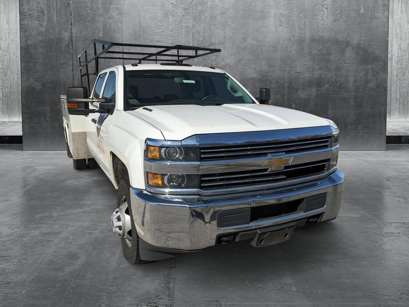 2016 Chevrolet Silverado 3500 HD Chassis Cab Vehicle Photo in TIMONIUM, MD 21093-2300