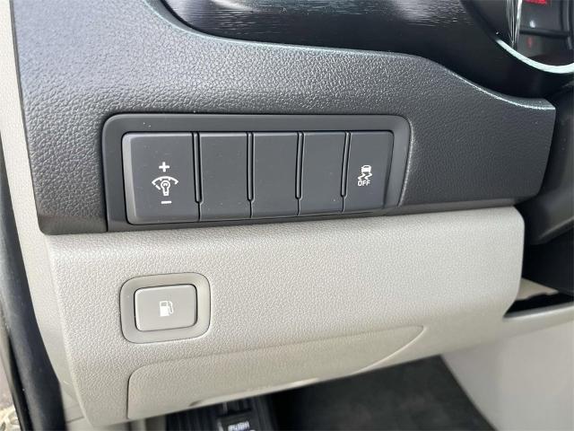 2016 Kia Sedona Vehicle Photo in ALCOA, TN 37701-3235