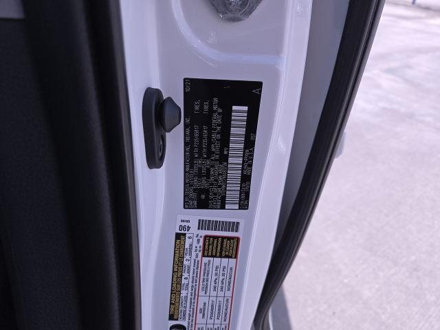2022 Toyota Sienna Vehicle Photo in NEDERLAND, TX 77627-8017