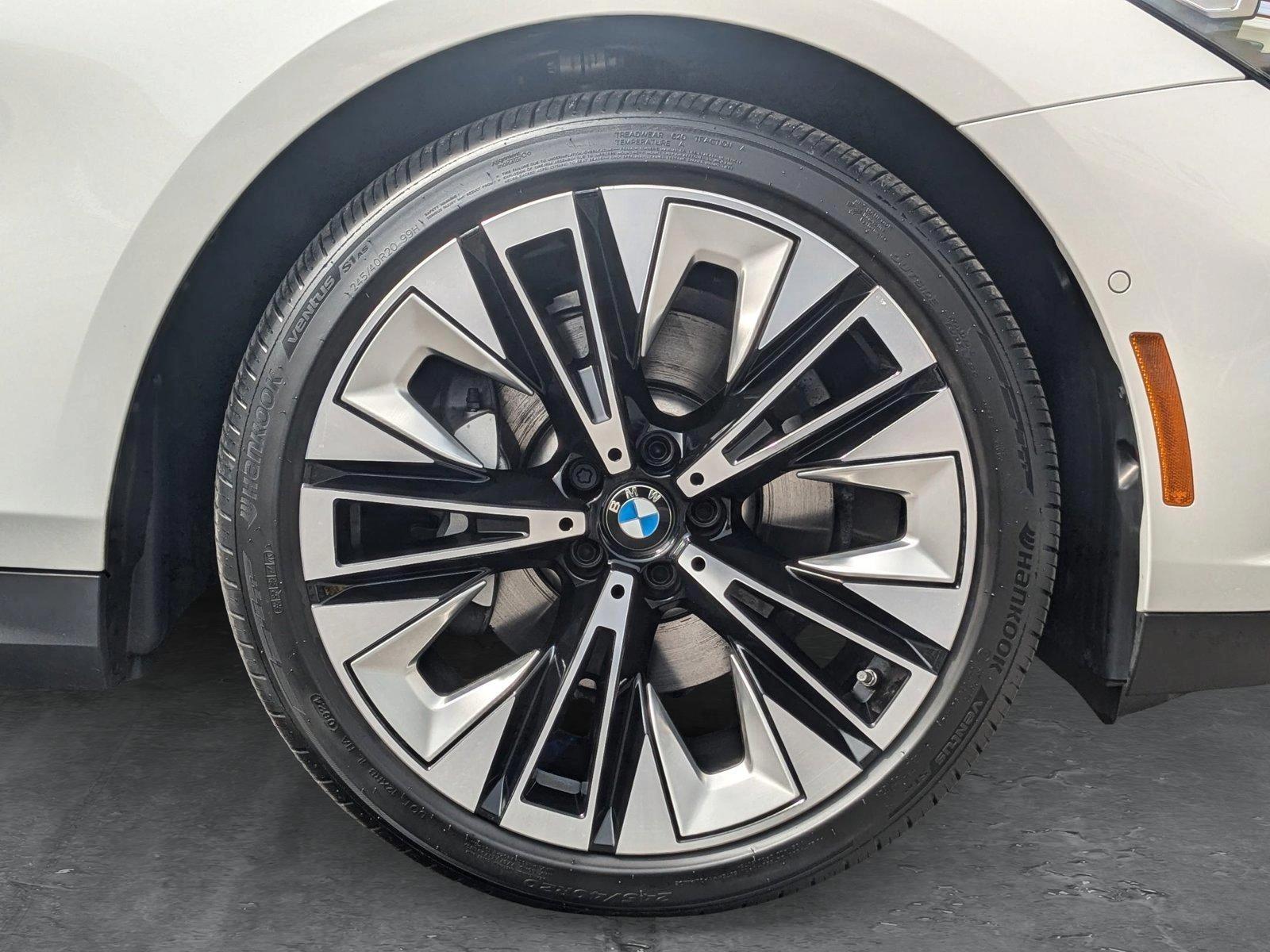 2024 BMW 530i xDrive Vehicle Photo in Towson, MD 21204