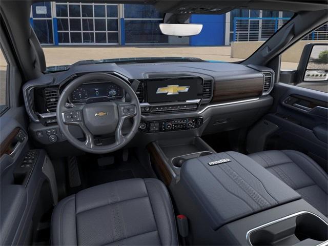 2025 Chevrolet Silverado 3500 HD Vehicle Photo in ENGLEWOOD, CO 80113-6708