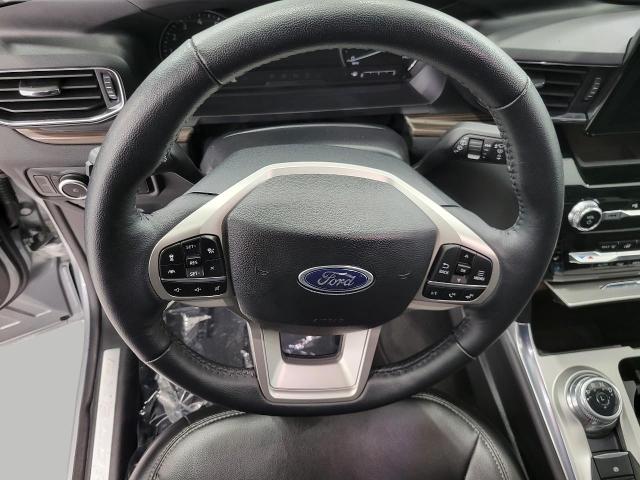 2024 Ford Explorer Vehicle Photo in Kaukauna, WI 54130