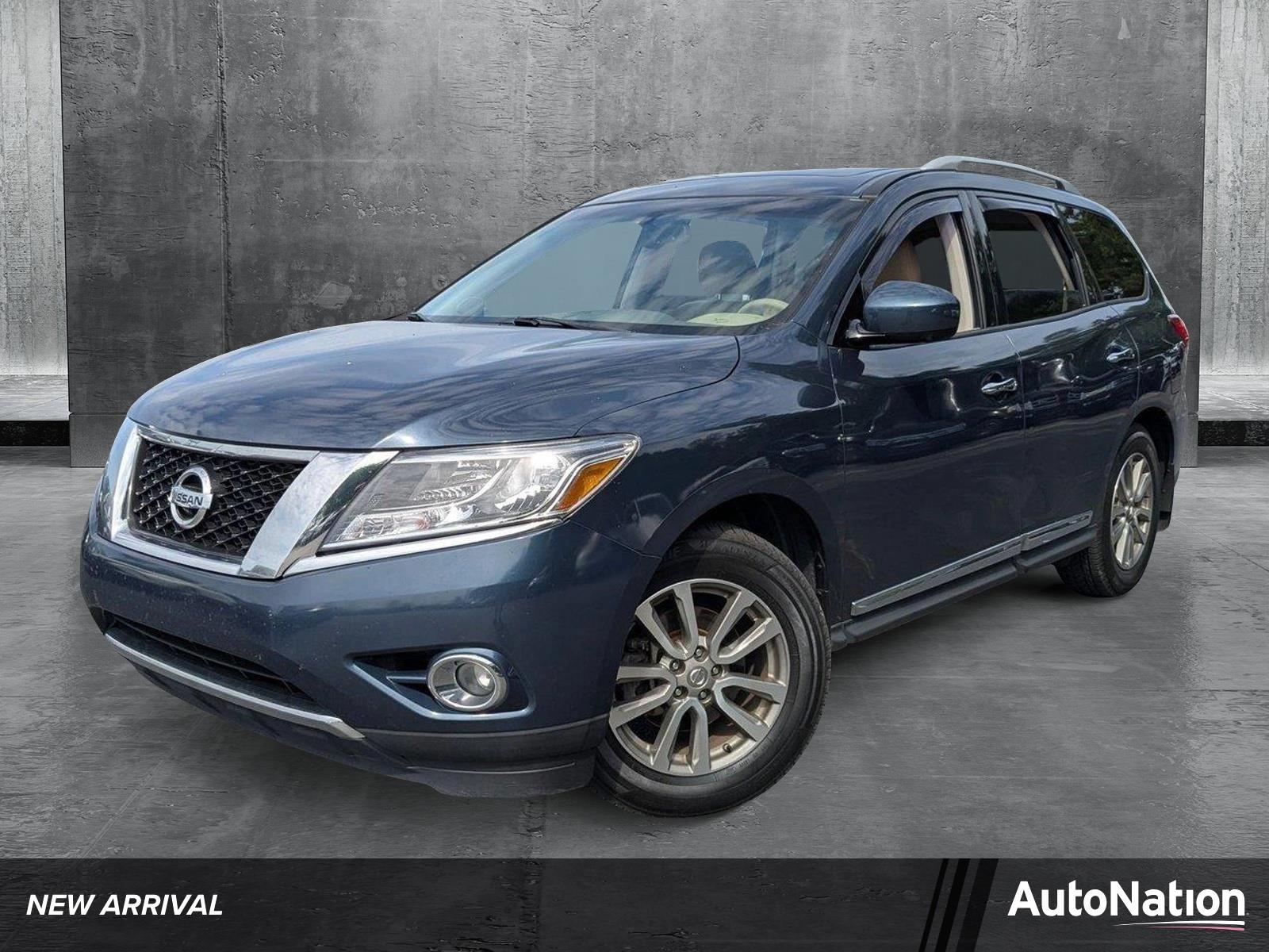 2015 Nissan Pathfinder Vehicle Photo in Panama City, FL 32401