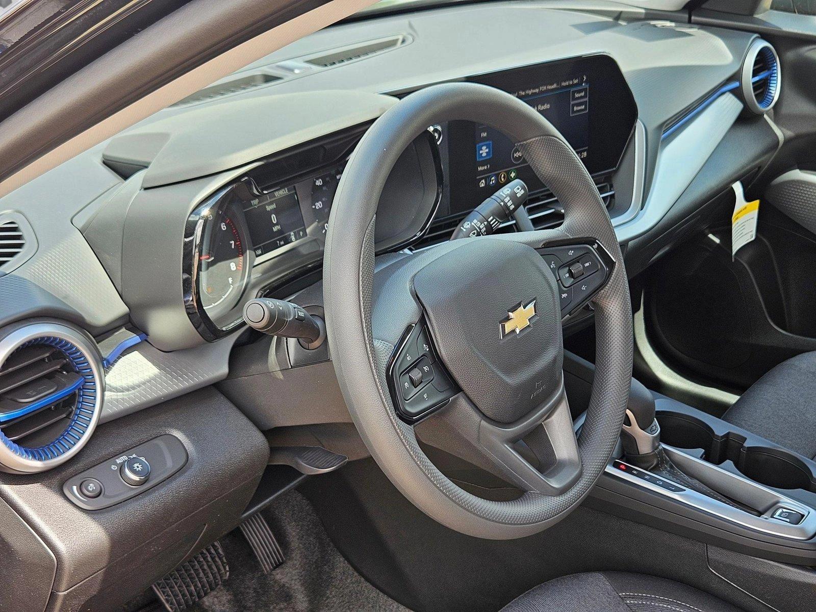 2025 Chevrolet Trax Vehicle Photo in WACO, TX 76710-2592
