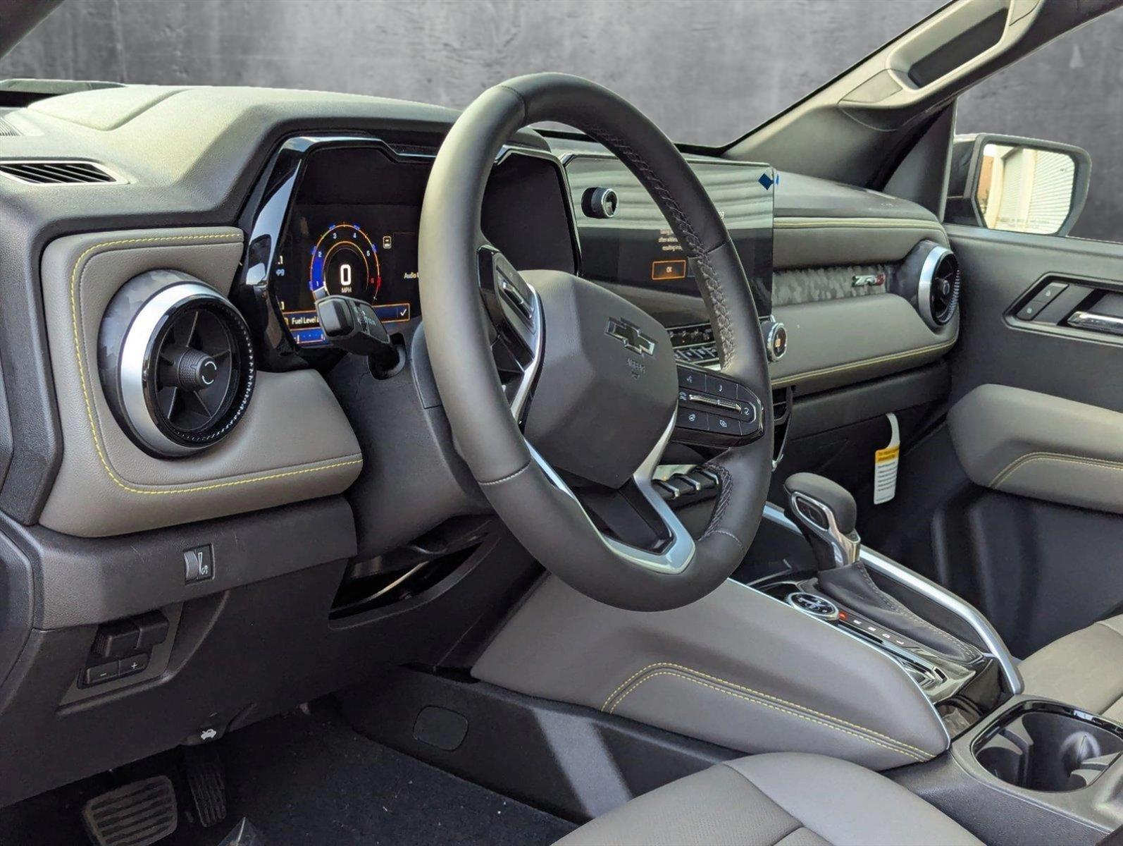 2025 Chevrolet Colorado Vehicle Photo in GREENACRES, FL 33463-3207
