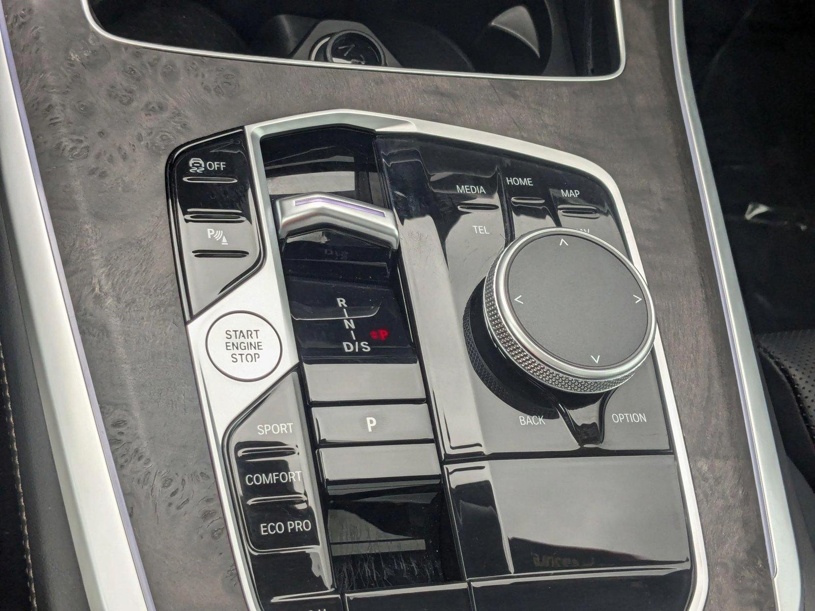2025 BMW X5 sDrive40i Vehicle Photo in Valencia, CA 91355