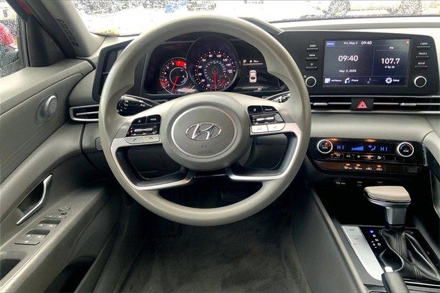 2021 Hyundai Elantra Vehicle Photo in TOPEKA, KS 66609-0000