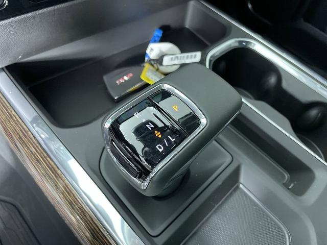 2025 GMC Sierra 1500 Vehicle Photo in GILBERT, AZ 85297-0402