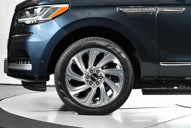 2024 Lincoln Navigator Vehicle Photo in DALLAS, TX 75235