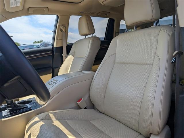 2016 Toyota Highlander Hybrid Vehicle Photo in AURORA, CO 80012-4011