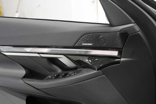 2025 BMW 540i xDrive Vehicle Photo in GRAPEVINE, TX 76051