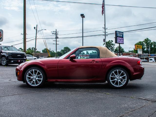 2010 Mazda MX-5 Miata Vehicle Photo in MADISON, IN 47250-1611