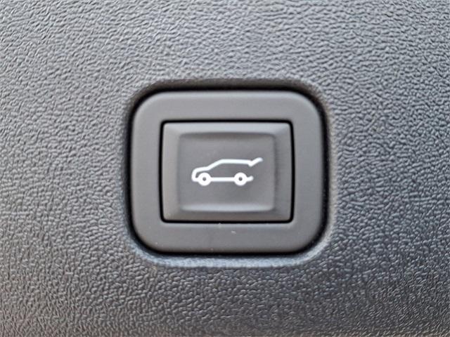 2025 Cadillac OPTIQ Vehicle Photo in ALLENTOWN, PA 18103-7399