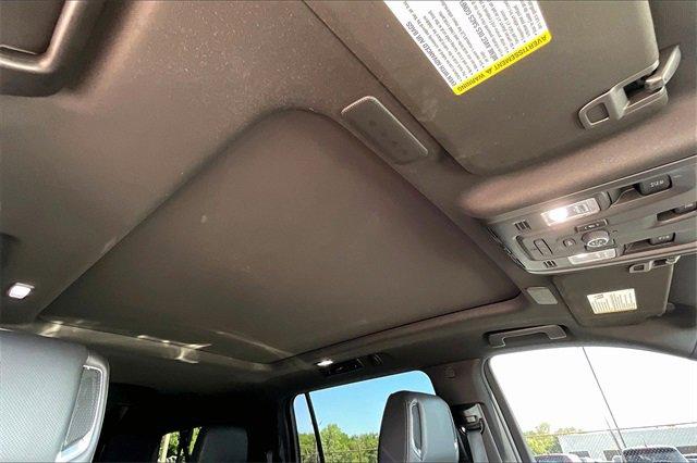 2023 Cadillac Escalade ESV Vehicle Photo in INDEPENDENCE, MO 64055-1314